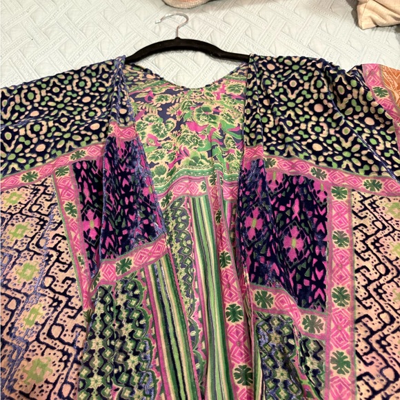 Boho Bliss Burnout Velvet Kimono - Picture 6 of 9